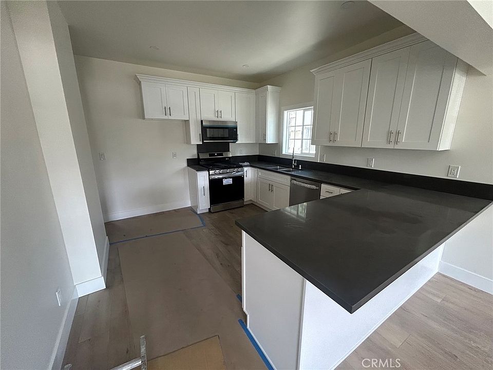 2nd image of 3933 Denker Ave