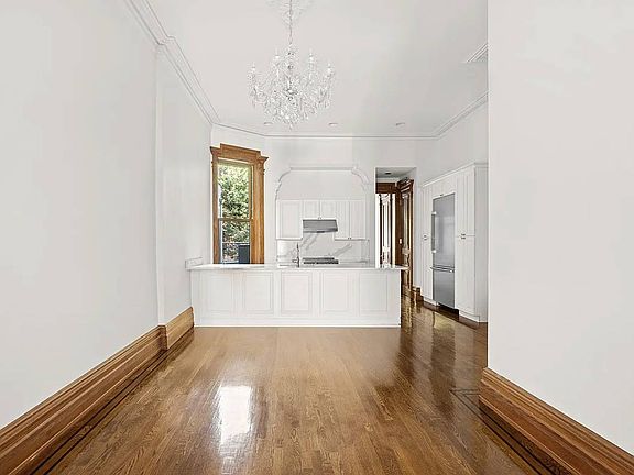 3rd image of 323 Washington Ave #1