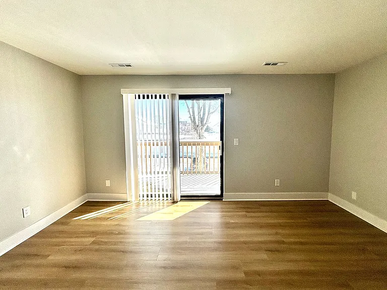 CherryVale Apartments — Photo 8