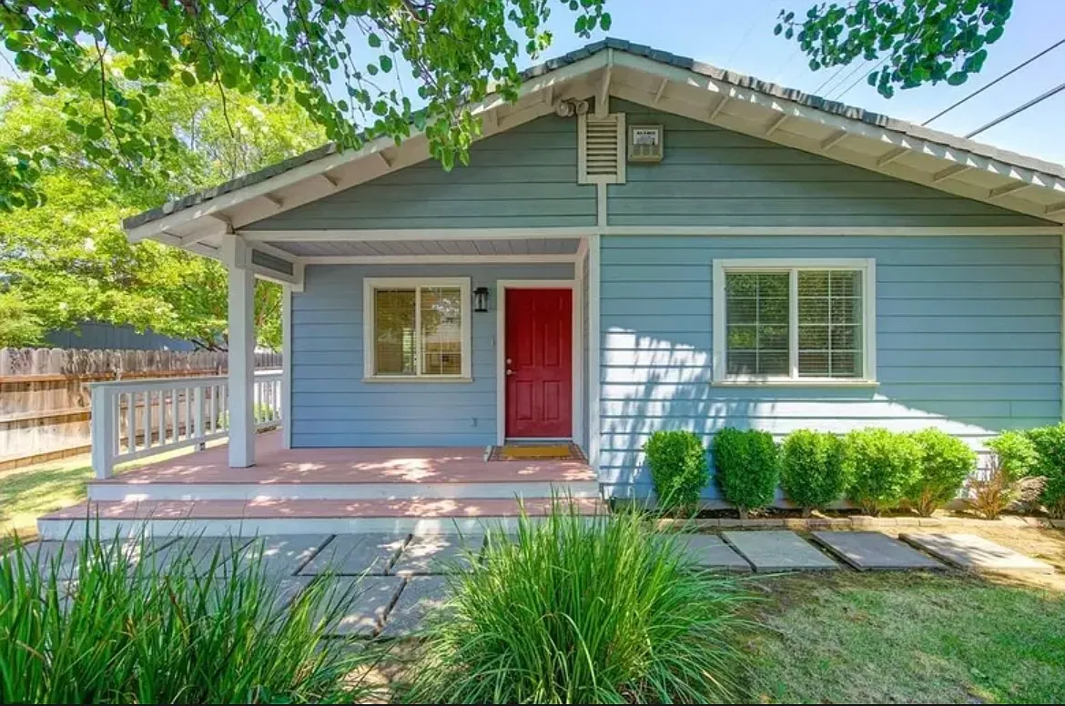 2 bed, 965 sqft, $2,345 — Photo 3