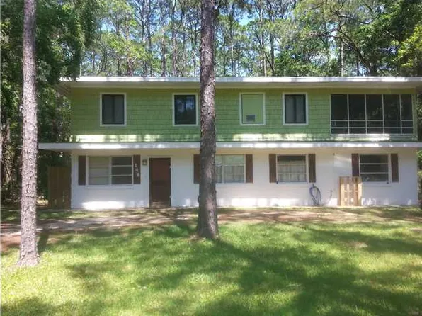 148 Narvaez St, Dauphin Island, AL 36528