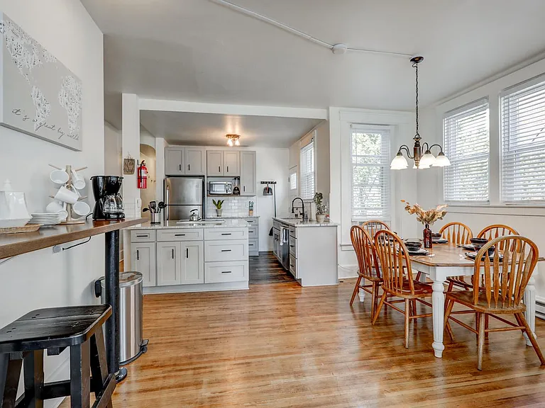 637 E Orange St #2 — Photo 11