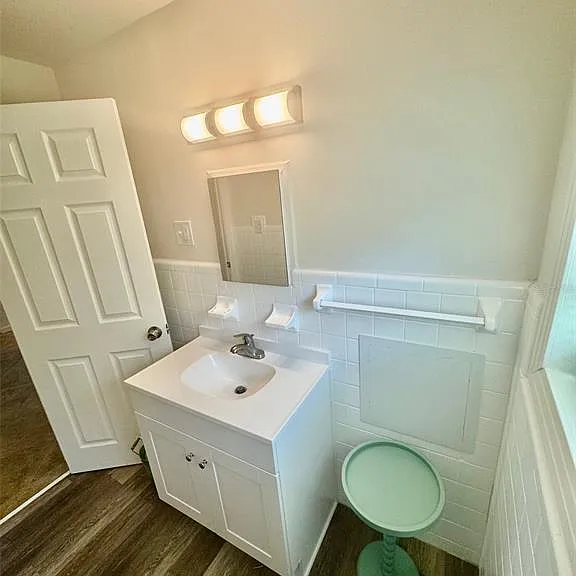 910 W French Ave — Photo 6