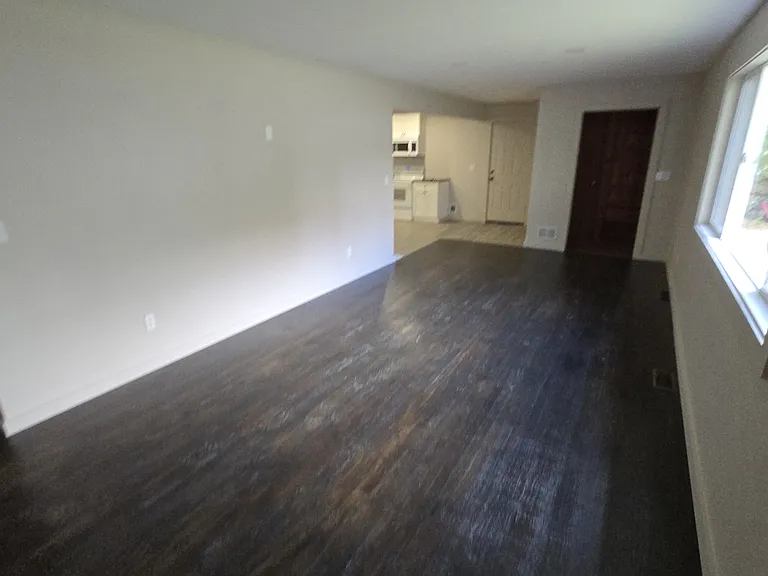 50 Vine St — Photo 7