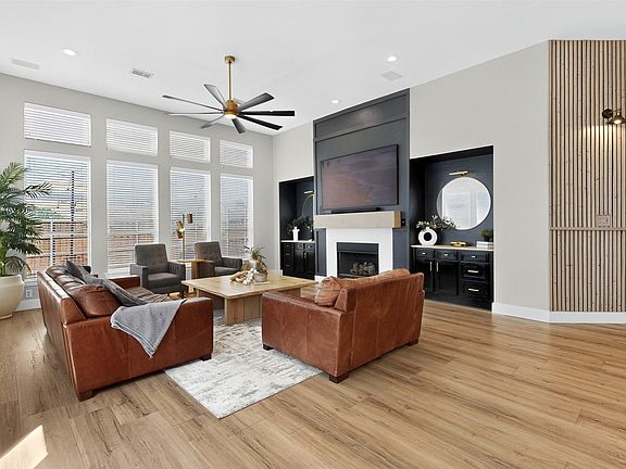 5th image of 4095 Truman Dr