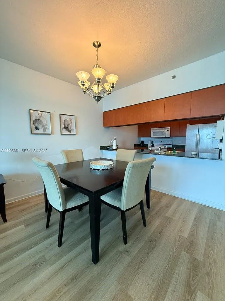 The Club At Brickell Bay — Photo 4