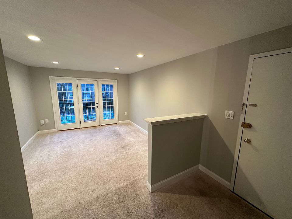 1st image of 9481 Fairfax Blvd APT 302