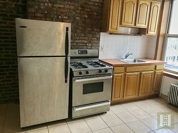 4th image of 4632 Vernon Blvd APT 4L