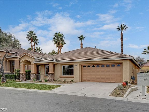 5th image of 2408 La Sierra St