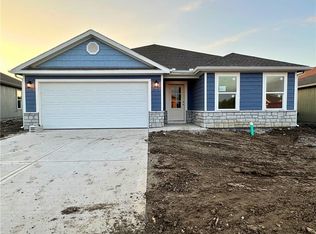 654 N Pecan St, Gardner, KS 66030