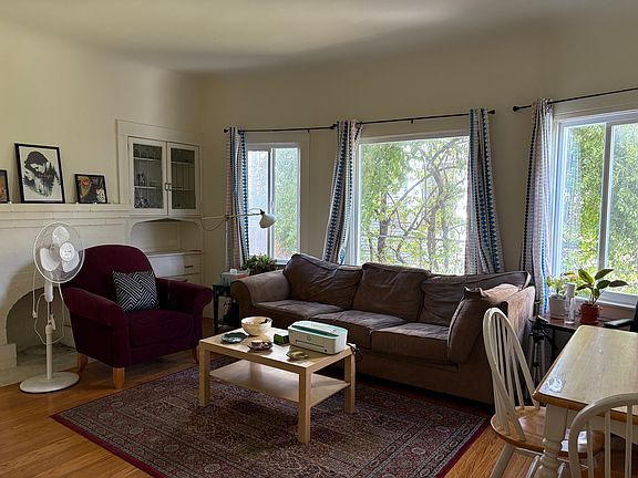 4th image of 482 43rd St