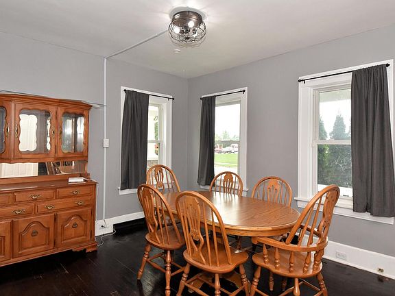 2nd image of 1717 Grange AVENUE