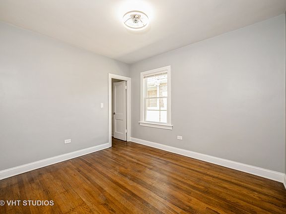 5th image of 10739 S La Salle St