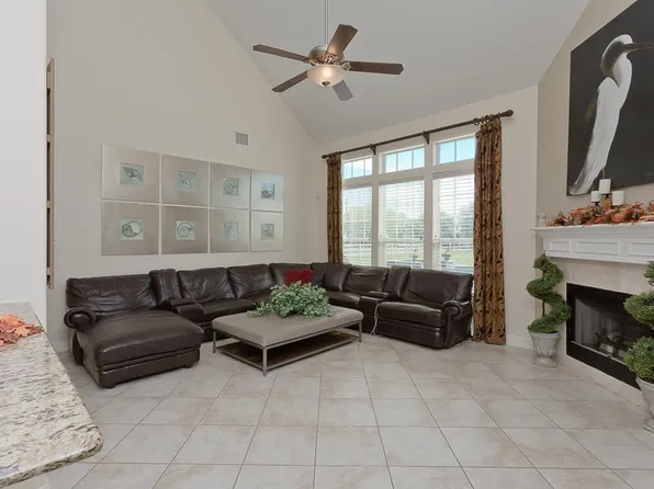1419 Mulberry Farm Ln, Richmond, TX 77469