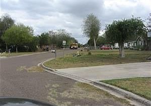5th image of 613 E Birch Ave