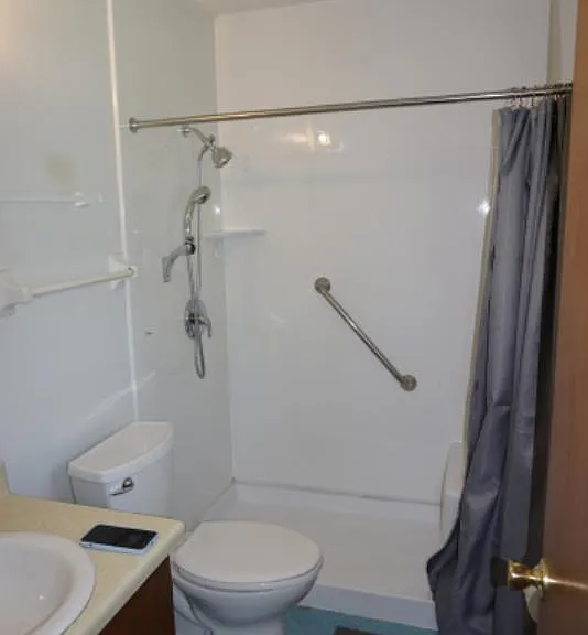 2802 Auburn St — Photo 16