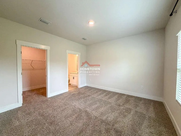 9899 Starling Dr — Photo 10