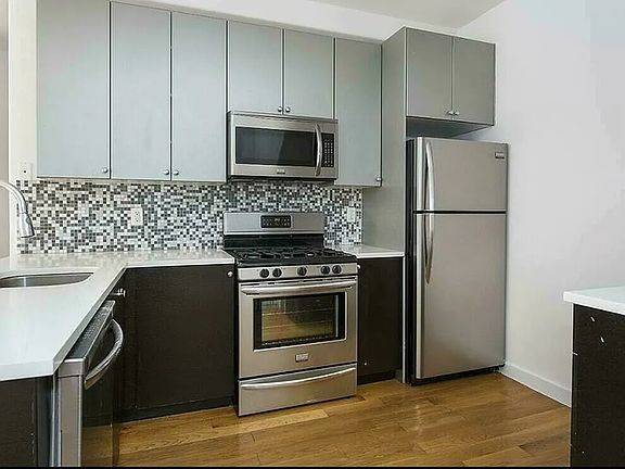 3rd image of 92 Meserole St APT 1A
