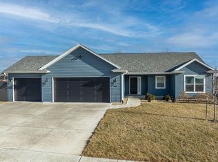 3399 Edgebrooke Dr, Marion, IA 52302