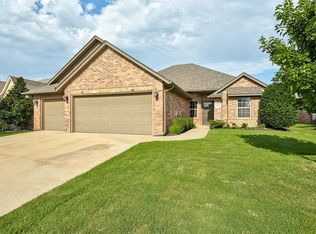 3809 Normandy Rd, Edmond, OK 73013