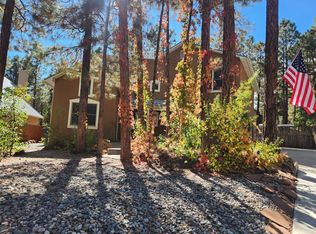 9 Primrose Ln, Los Alamos, NM 87544