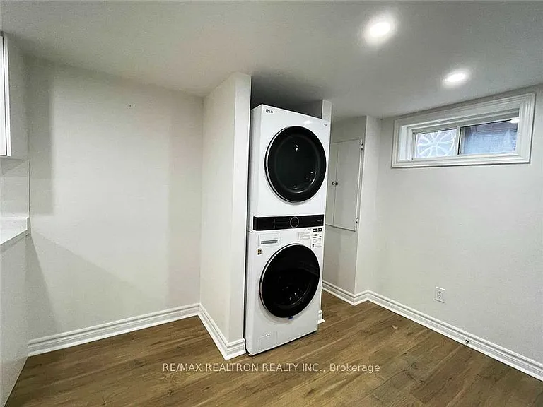 180 Hibbert Ave — Photo 5