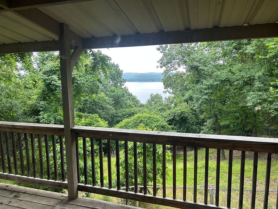 1st image of 21090 Greycliff Rd