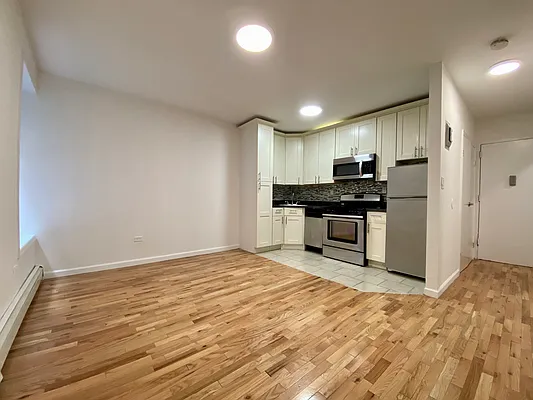 Rented by Bohemia Realty Group | media 2