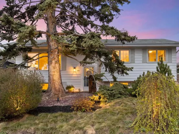 10811 E Maplecrest Rd SE, Calgary, AB T2J 1Y1