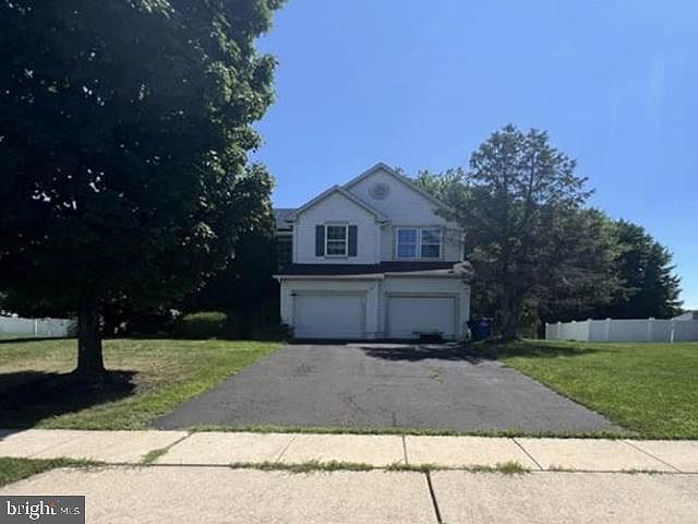 1st image of 70 Amherst Dr