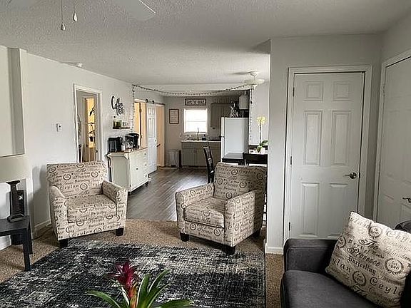 Kitchen / Living Room