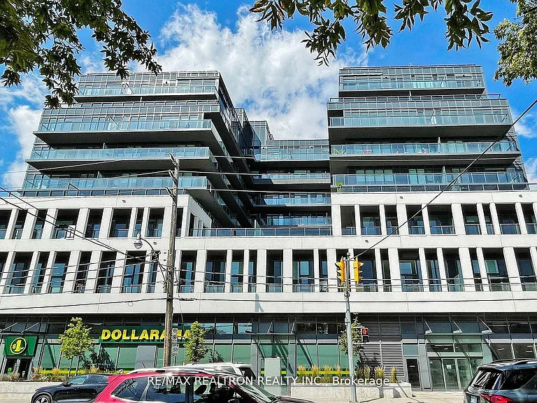 500 Dupont St #301 — Photo 4