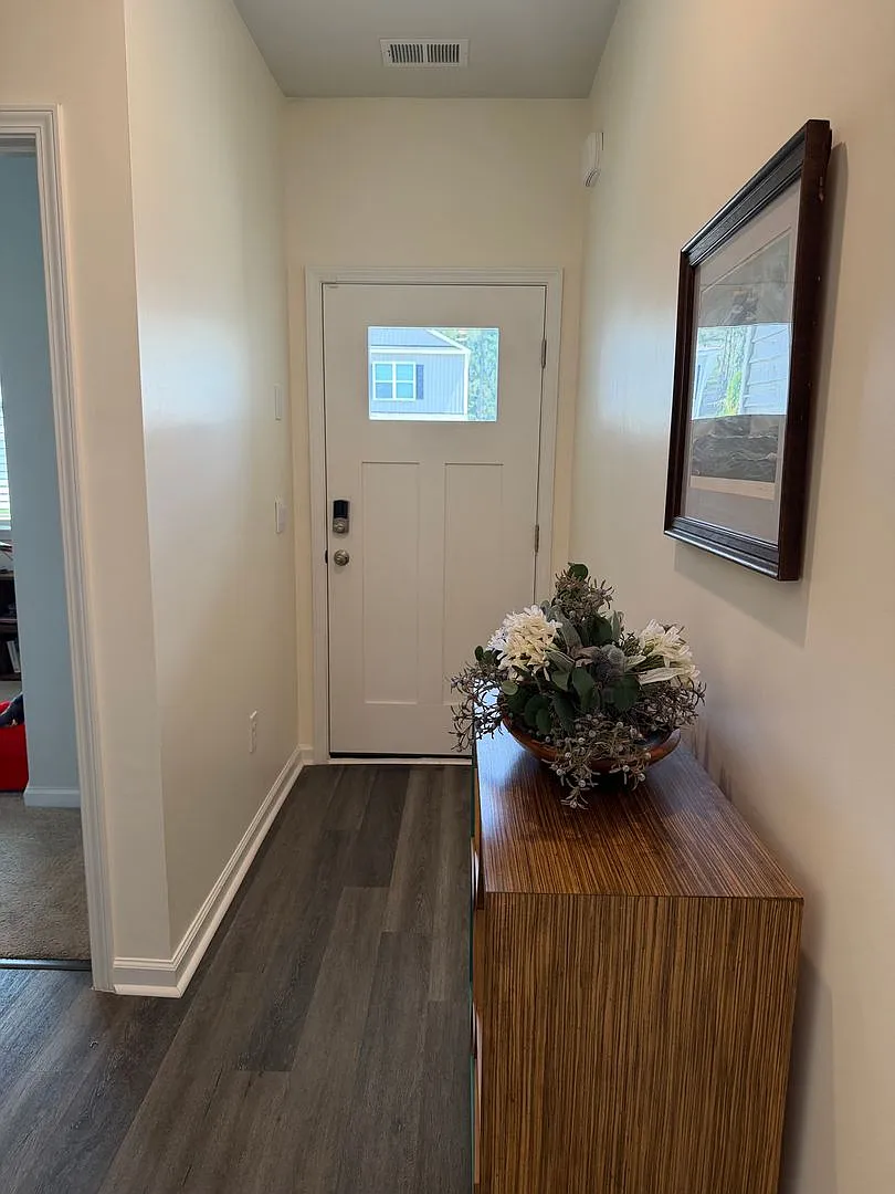 Adorable Ranch Style Home with Fenced Backyard! — Photo 3