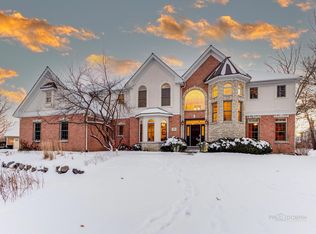 415 Old Mill Cir, Lincolnshire, IL 60069