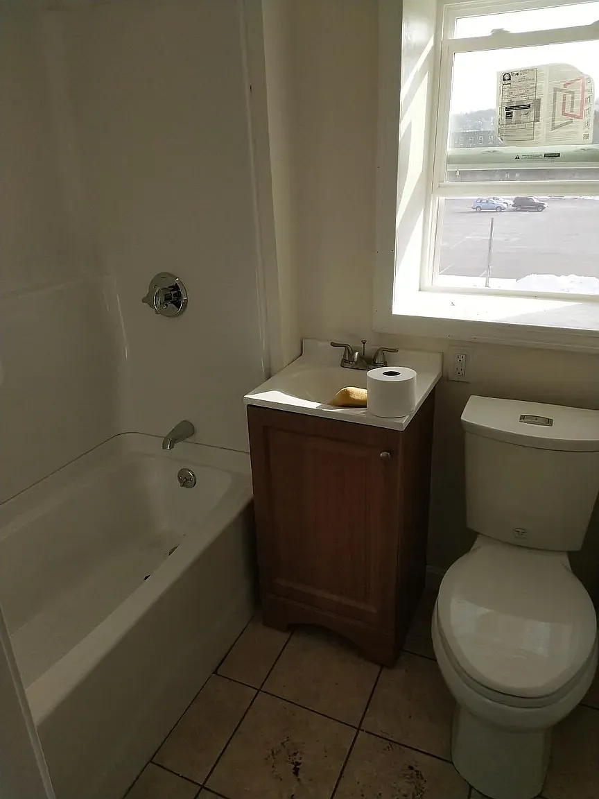 2 bed, 930 sqft, $1,525 — Photo 3