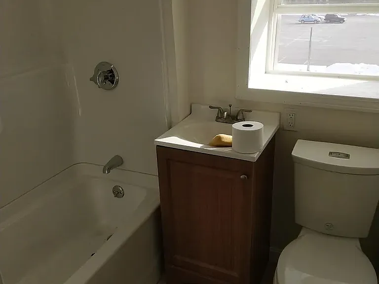 12 Winter St #3R — Photo 3