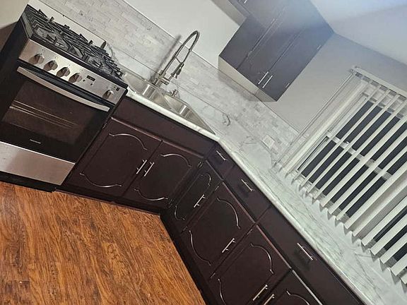 3rd image of 4029 Judd Ave