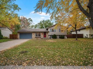 10411 Thrush St NW, Coon Rapids, MN 55433
