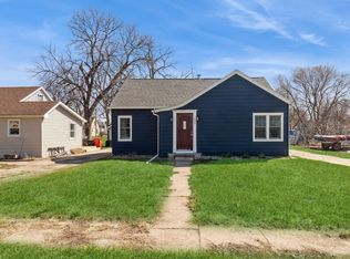 1624 Delphi St, Ellsworth, IA 50075