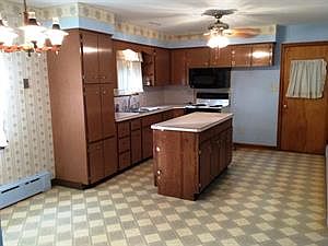 2nd image of 12 Andrew Ln