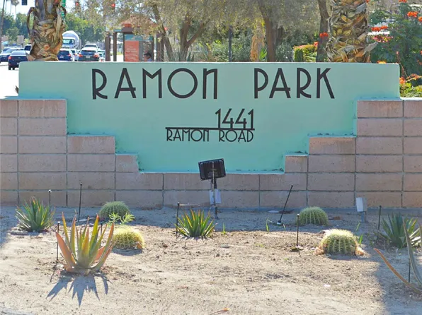 98 Escanaba St, Palm Springs, CA 92264