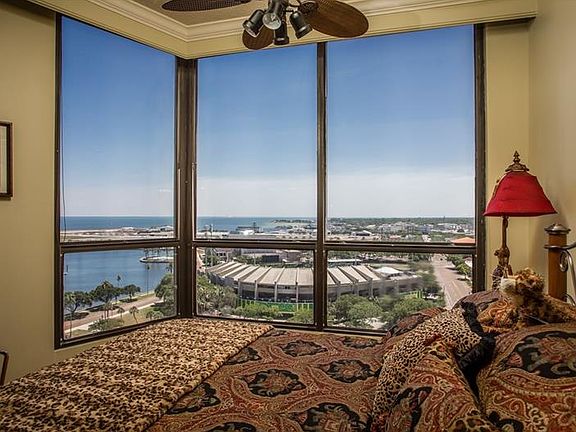4th image of 1 Beach Dr SE Unit 1408