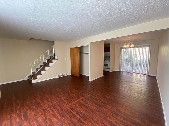 2nd image of 2341 Newton St