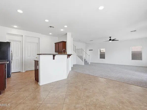 27989 N MUSCOVITE Drive, San Tan Valley, AZ 85143