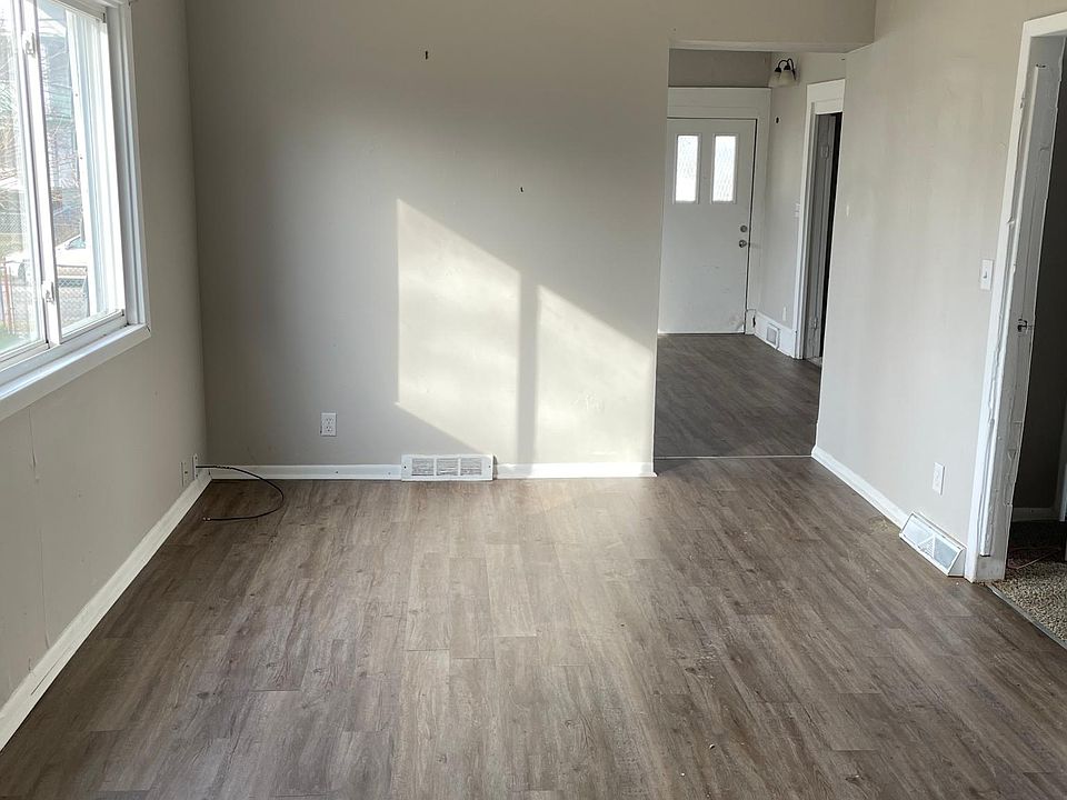 1st image of 3177 W 52nd St Unit 1