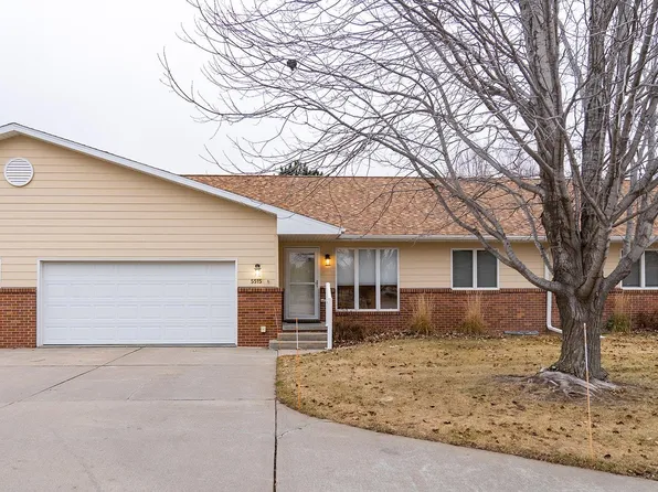 5515 Parklane Dr, Kearney, NE 68847