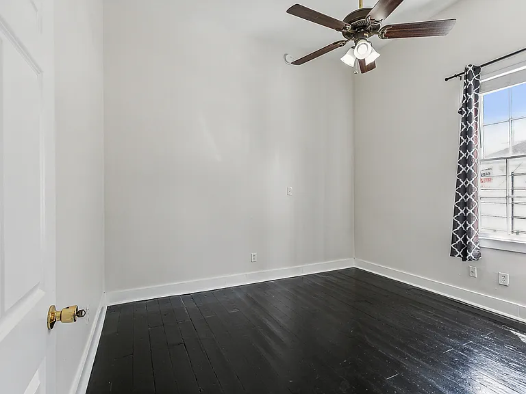 900 Josephine St — Photo 20