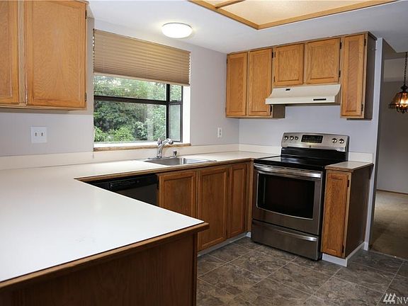 3rd image of 16615 126th Ave NE