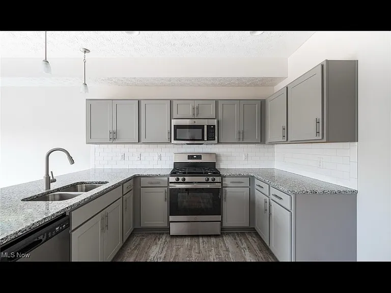 1222 Elowen Way #1222 — Photo 4