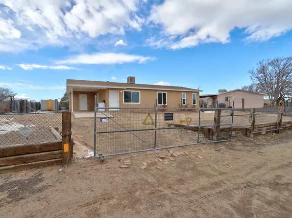 5605 Donna Alberta Dr SW, Albuquerque, NM 87121